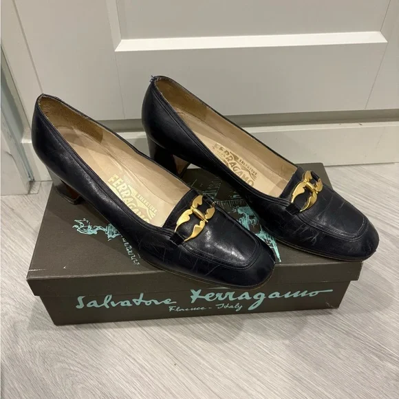 Vintage Salvatore Ferragamo Navy Leather Gancini Loafers 9.5 AA - Picture 3 of 10